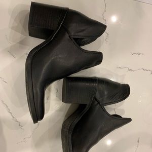 Steve Madden Duran Leather boots